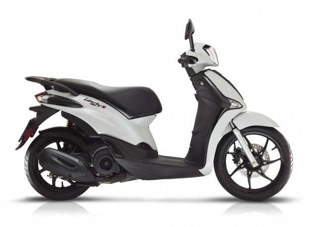 PIAGGIO Liberty 125 Sport Roller Neufahrzeug