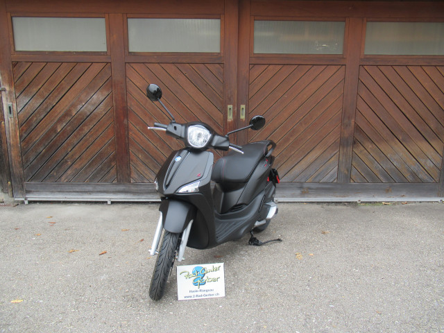 PIAGGIO Liberty 125 Sport Roller Neufahrzeug