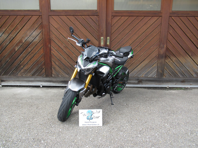 KAWASAKI Z 900 SE Naked Vorführfahrzeug