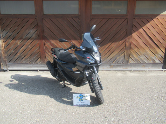 APRILIA SR GT 125 Roller Vorführfahrzeug