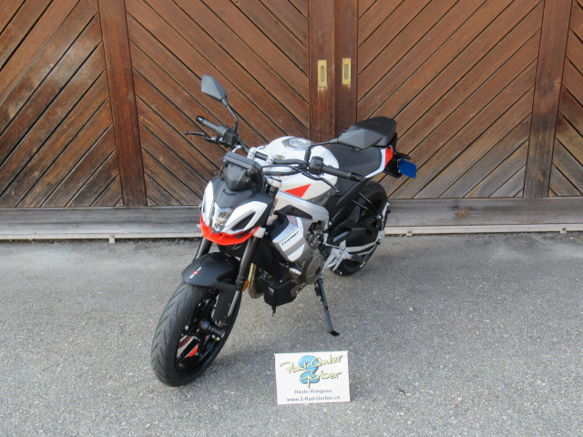 APRILIA Tuono 457 Naked Vorführfahrzeug