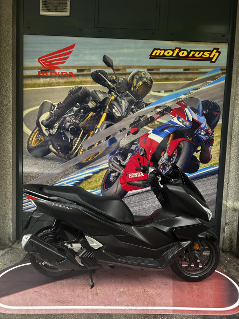 HONDA PCX 125 Roller Vorführfahrzeug