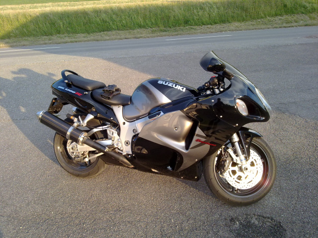 SUZUKI GSX 1300 R Hayabusa Sport Occasion