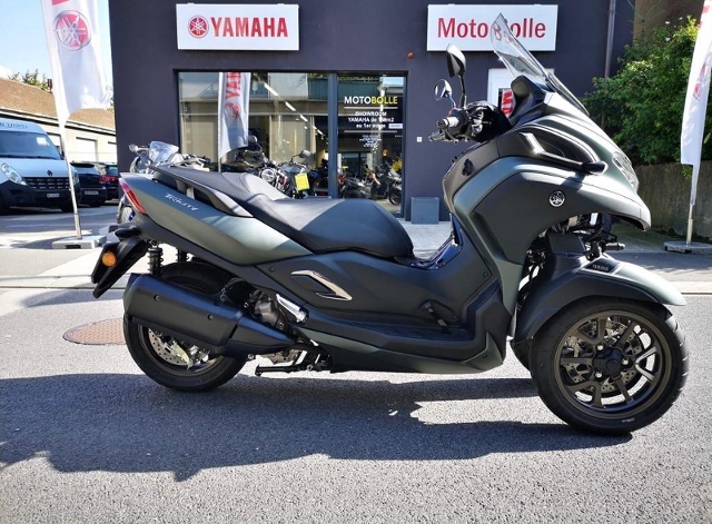 YAMAHA Tricity 300 Scooter Demo vehicle