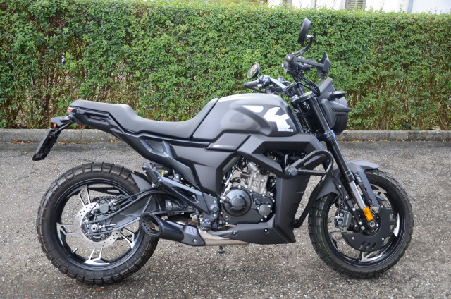 ZONTES 125 GK Naked Occasion