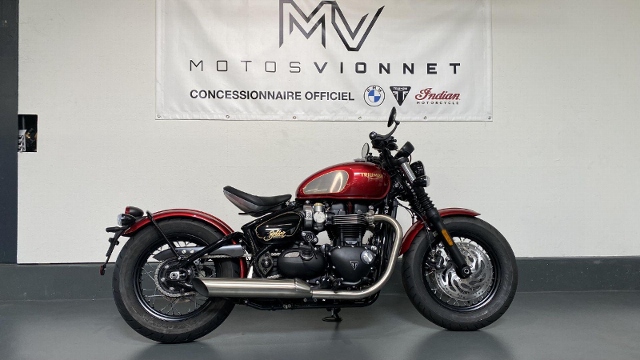 Moto bobber deals triumph