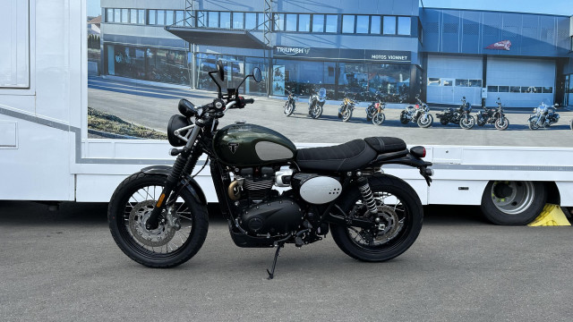 TRIUMPH Scrambler 900 Chrome Edition Retro Neufahrzeug