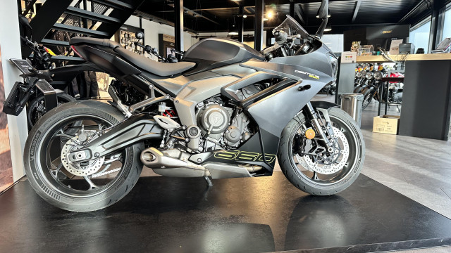 TRIUMPH Daytona 660 Sport Neufahrzeug