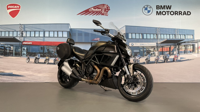 DUCATI Diavel 1200 Strada Naked Occasion