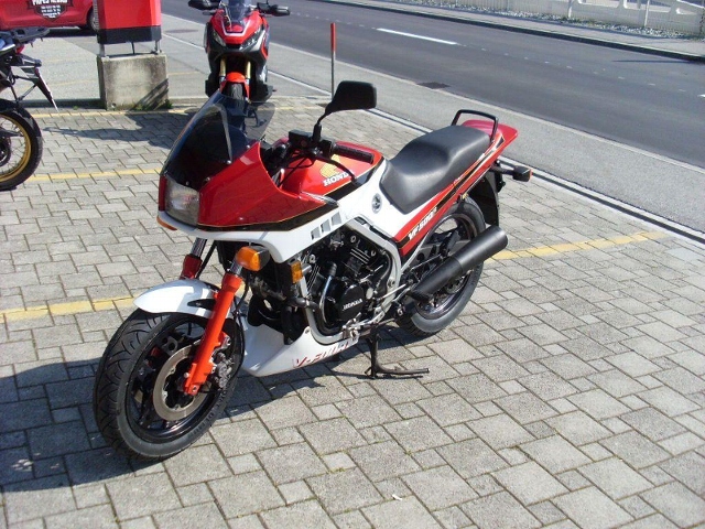 HONDA VF 500 F2 Sport Usato