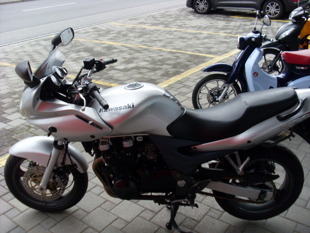 KAWASAKI ZR-7 S Verschalung Touring Used