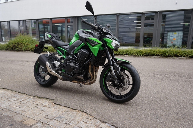 KAWASAKI Z 900 Naked Neufahrzeug