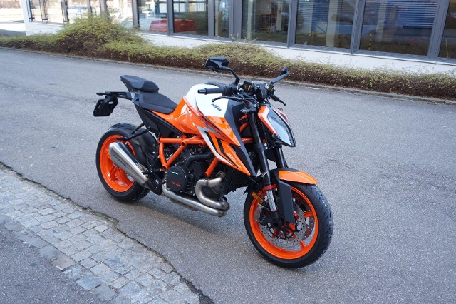 KTM 1290 Super Duke R Naked Neufahrzeug