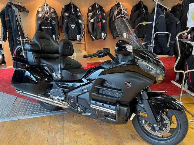 HONDA GL 1800 Gold Wing Deluxe Touring Usato