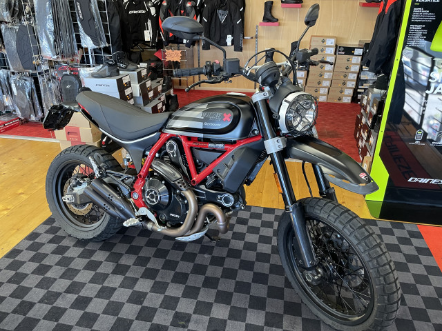 DUCATI Scrambler 803 Desert Sled Fasthouse Retro Usato