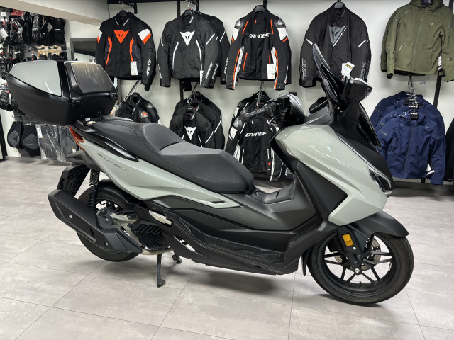 HONDA NSS 125 Forza Smart Top Case Scooter Used