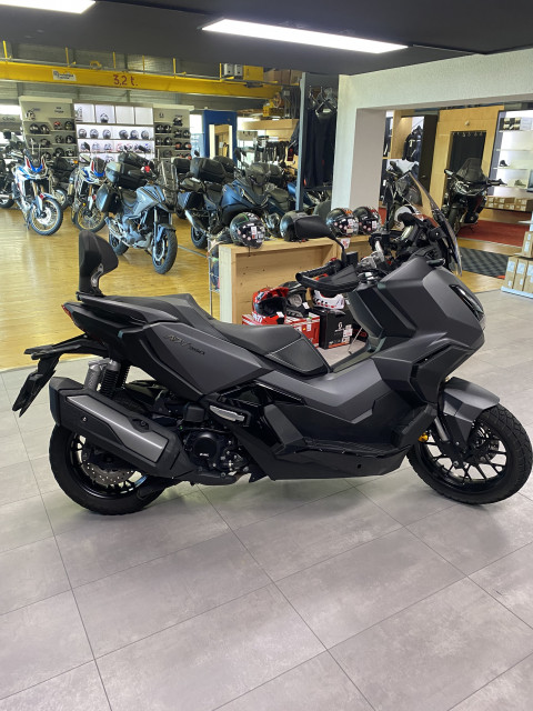 HONDA ADV 350 Roller Occasion