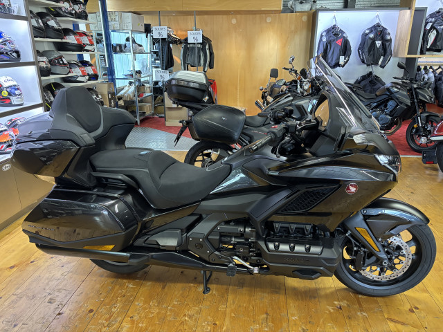 HONDA GL 1800 Gold Wing B Touring Occasion