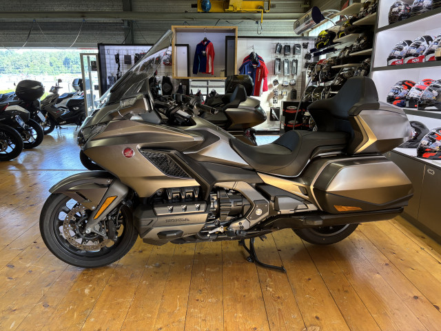 HONDA GL 1800 Gold Wing B Touring Occasion HONDA GL 1800 Gold Wing B Touring Occasion