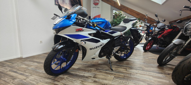 SUZUKI GSX-R 125 Sport Moto neuve