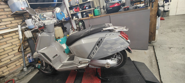 LAMBRETTA X300 GT Roller Neufahrzeug