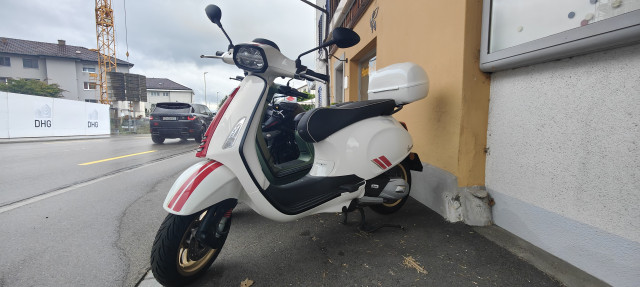 PIAGGIO Vespa Sprint 125 Roller Occasion