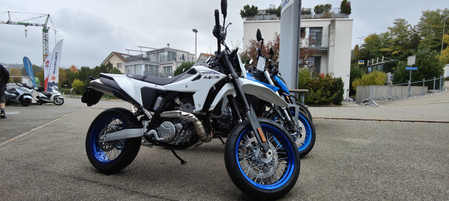 SUZUKI DR-Z 400 SM Supermoto Neufahrzeug