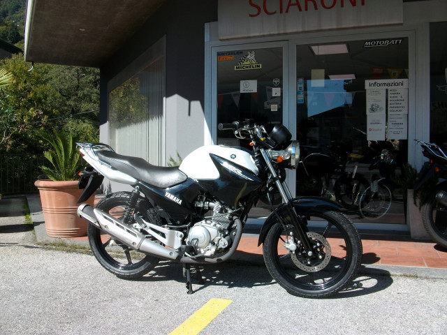 YAMAHA YBR 125 Touring Occasion