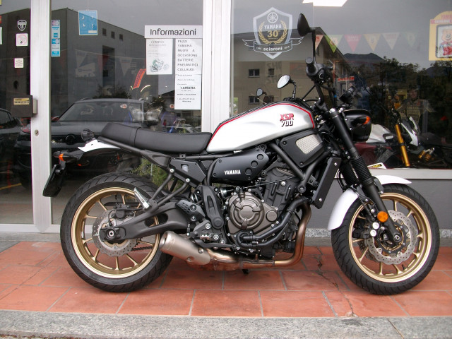 YAMAHA XSR 700 XTribute Retro Occasion