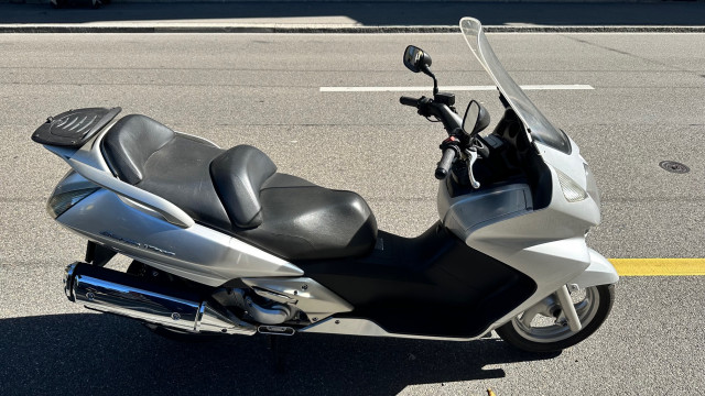 HONDA FJS 600 Silver Wing Roller Occasion