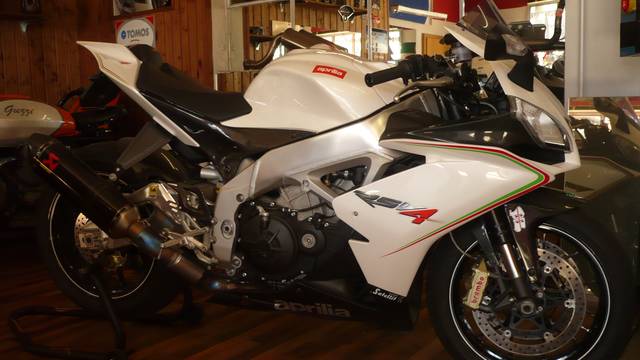 APRILIA RSV4 1000 Factory Sport Used