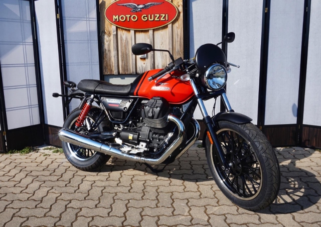 MOTO GUZZI V9 Roamer Retro Moto nuova