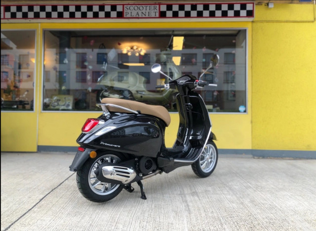 PIAGGIO Vespa Primavera 125 Scooter Moto nuova