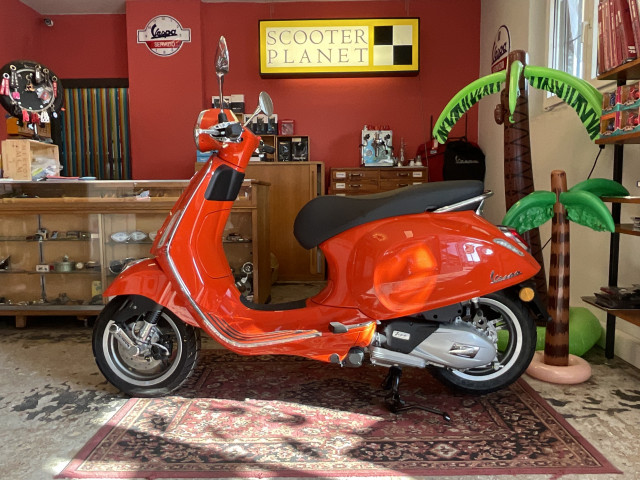 PIAGGIO Vespa Primavera 125 Scooter Moto nuova