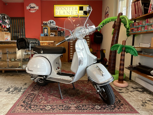 PIAGGIO Vespa PX 125 E Scooter Occasion