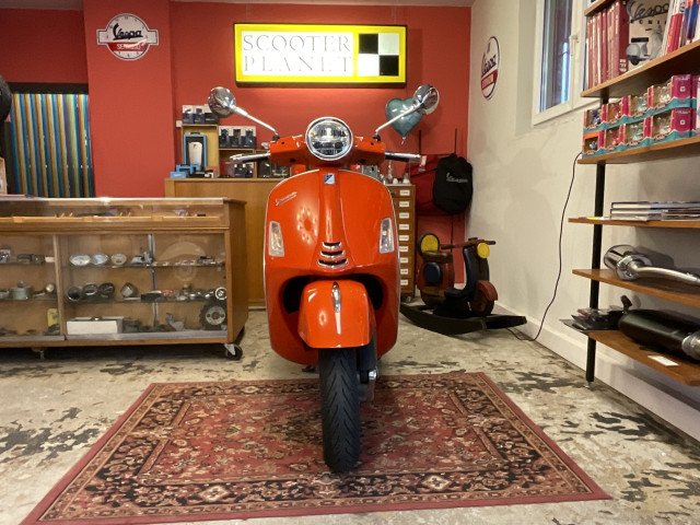 PIAGGIO Vespa GTS 300 HPE Roller Occasion