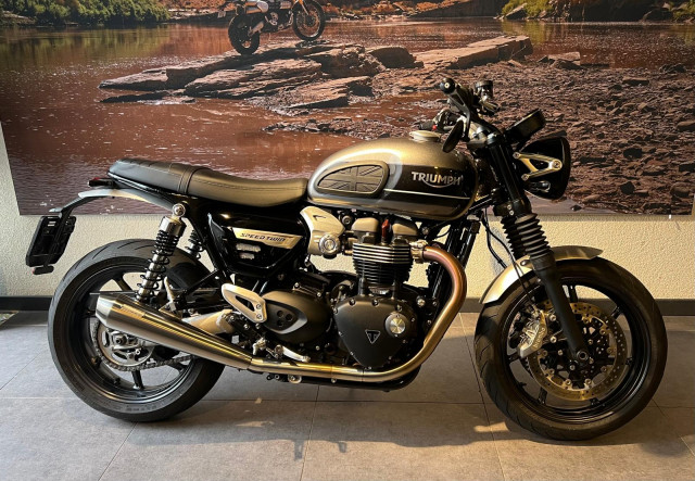 TRIUMPH Speed Twin 1200 Retro Usato