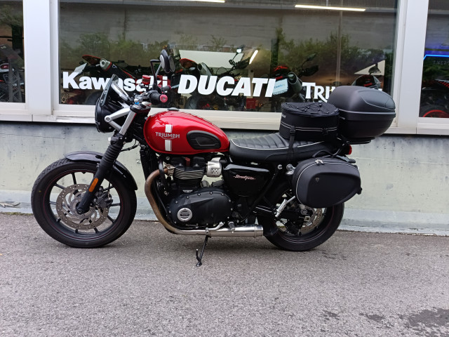 TRIUMPH Street Twin 900 Retro Usato