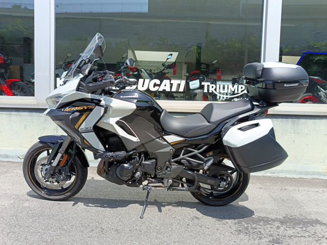 KAWASAKI Versys 1100 SE Grand Tourer Enduro Vorführfahrzeug