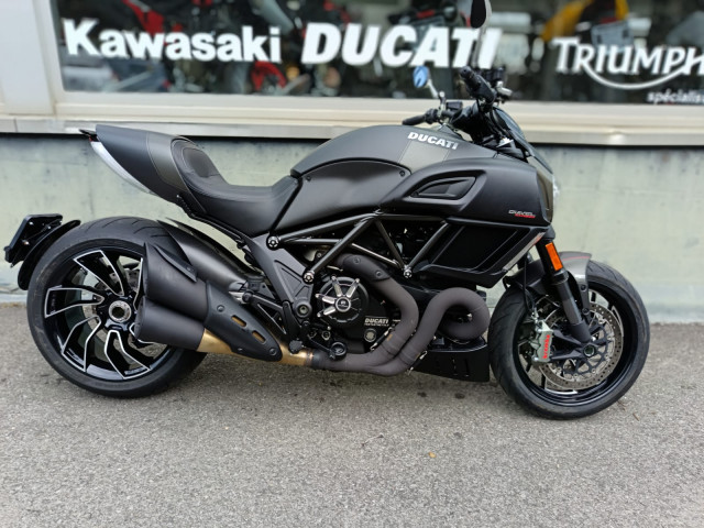 DUCATI Diavel 1200 Carbon Naked Occasion