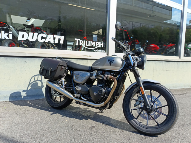 TRIUMPH Street Twin 900 Retro Occasion