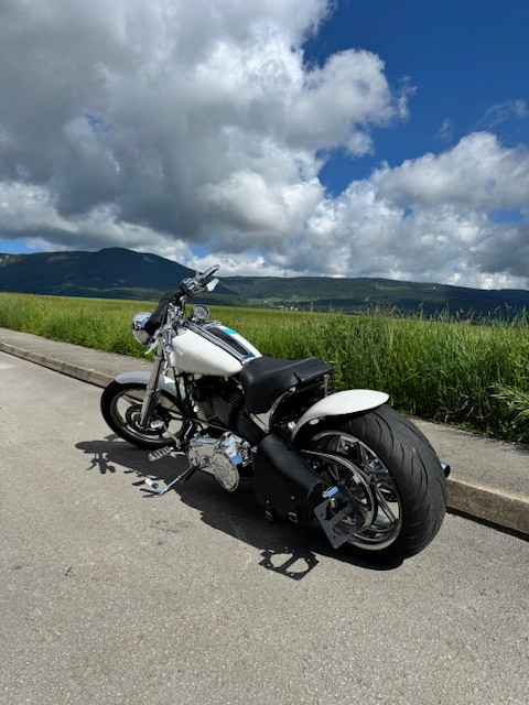 HARLEY-DAVIDSON FXCWC 1584 Softail Rocker C Custom Occasion