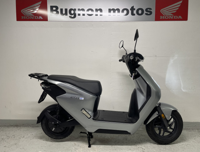 HONDA EM1 e Roller Vorführfahrzeug