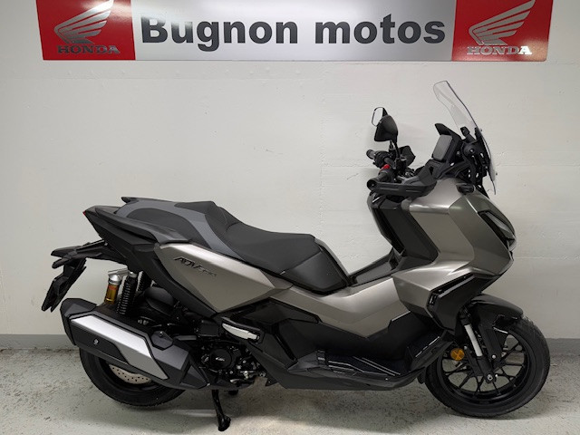 HONDA ADV 350 Roller Occasion