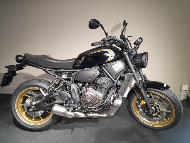 YAMAHA XSR 700 Retro Neufahrzeug