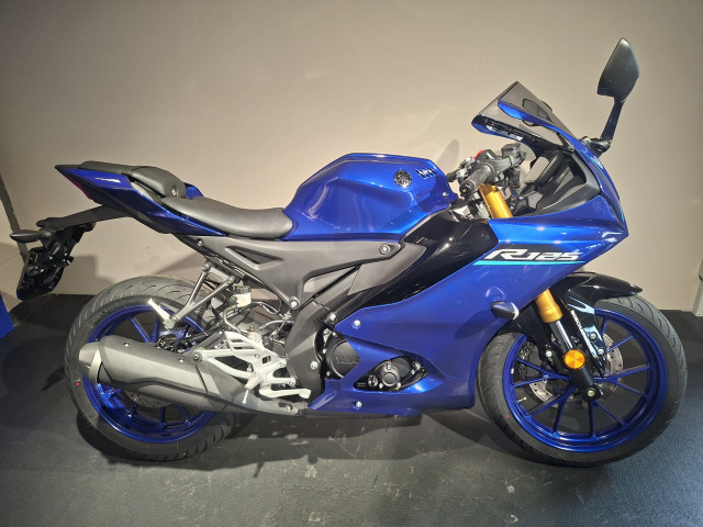 YAMAHA R125 Sport Neufahrzeug YAMAHA R125 Sport Neufahrzeug