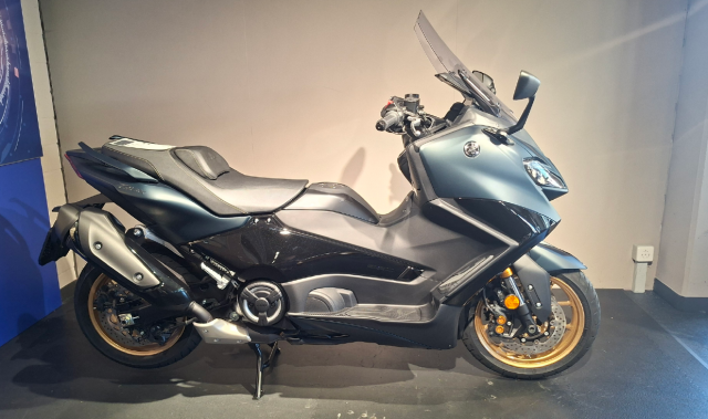 YAMAHA TMax 560 Tech Max Roller Neufahrzeug YAMAHA TMax 560 Tech Max Roller Neufahrzeug