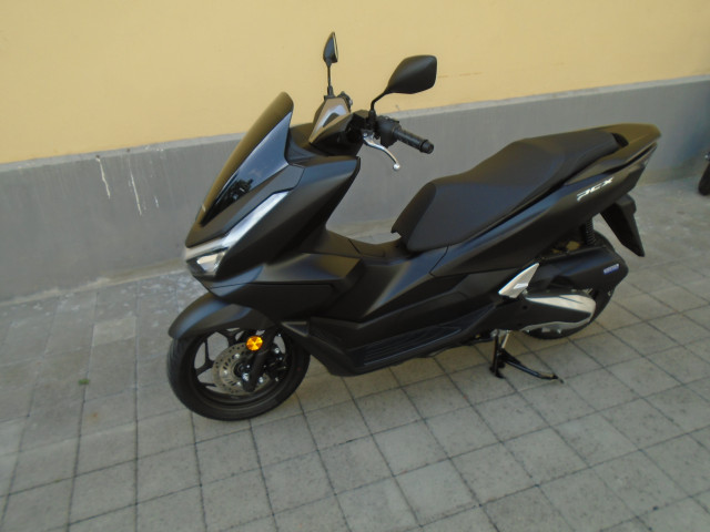 HONDA PCX 125 Roller Neufahrzeug