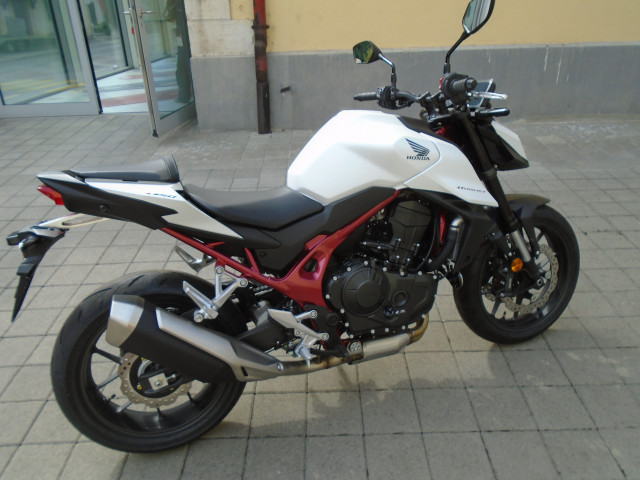 HONDA CB 750 Hornet Naked Neufahrzeug
