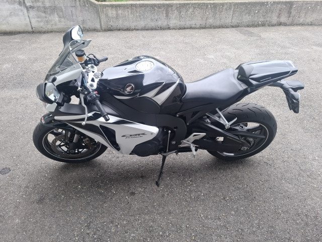HONDA CBR 1000 RA Fireblade Sport Occasion